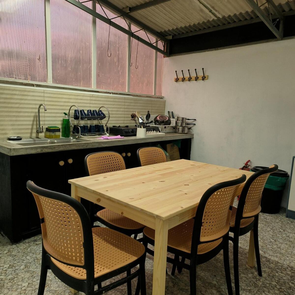 Tg103A Pet Friendly 15Pax, Near Beach Side Tanjung Bungah  Exterior foto